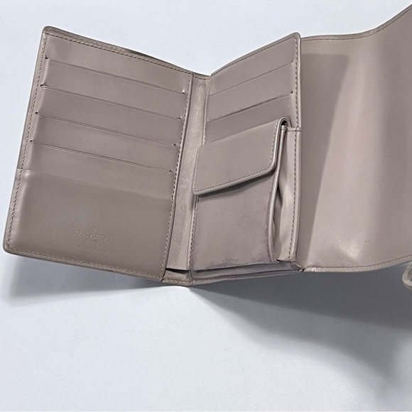 LOUIS Vuitton Elastic Epi Wallet - Picture 14 of 16